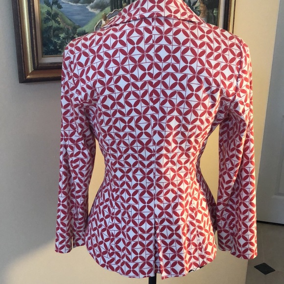 🌹Rare Stunning Silk Lycra Peplum Abstract Red & Off white lined Jacket - Picture 5 of 10